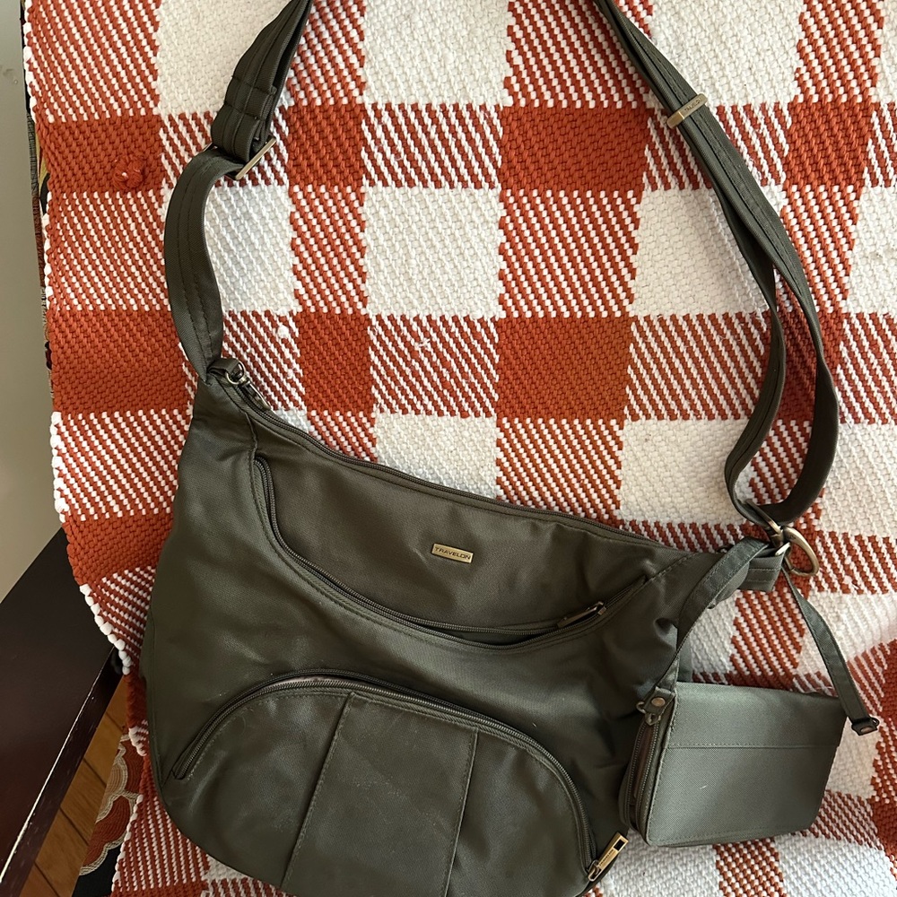Travelon RFID Blocking Olive Bag
